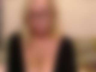 IlariaCetoi MILF webcam performer live streaming