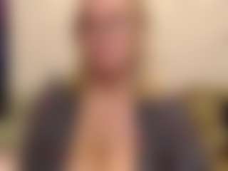 IlariaCetoi's Live Sex Cam Show