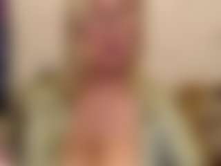 IlariaCetoi's Live Sex Cam Show