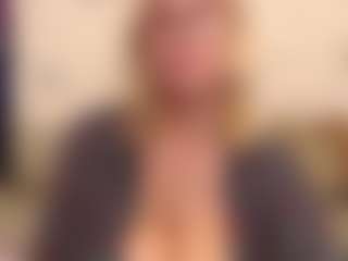 IlariaCetoi's Live Sex Cam Show