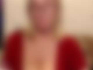 Live cam show with IlariaCetoi - Bedroom on AdultVida.com