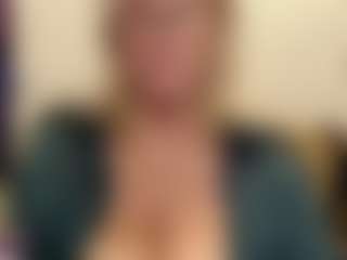 IlariaCetoi's Live Sex Cam Show