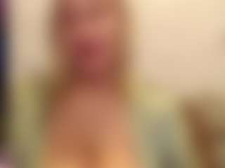 IlariaCetoi's Live Sex Cam Show