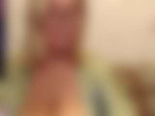 Live cam show with IlariaCetoi - Trimmed Granny on Camsoda