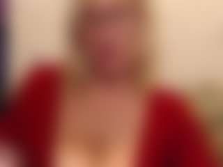 Live cam show with IlariaCetoi - Fetish on madthumbs