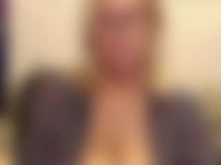 Live cam show with IlariaCetoi - Big Tits on Camsoda