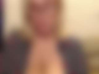 Live cam show with IlariaCetoi - BBW MILF on madthumbs