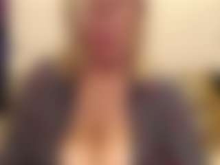 IlariaCetoi's Live Sex Cam Show