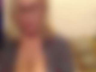 IlariaCetoi's Live Sex Cam Show