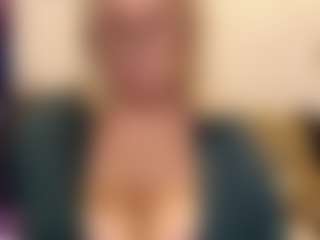 Live cam show with IlariaCetoi - White Big Tits on slutload