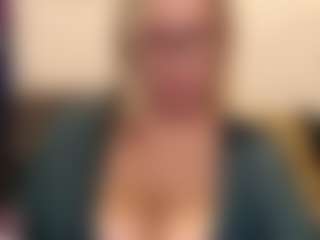 IlariaCetoi's Live Sex Cam Show