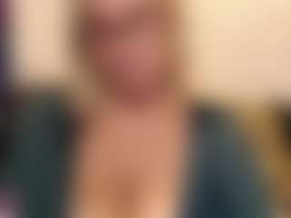 IlariaCetoi's Live Sex Cam Show
