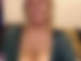 IlariaCetoi's Live Sex Cam Show
