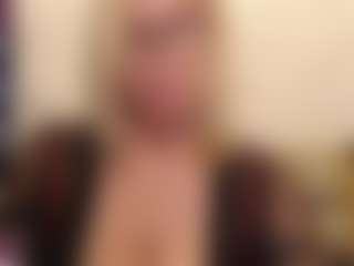 Live cam show with IlariaCetoi - Granny on Camsoda