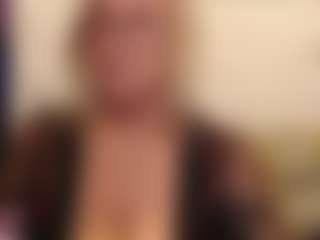 Live cam show with IlariaCetoi - Granny MILF on Camsoda