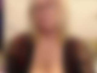 Live cam show with IlariaCetoi - Granny BBW on Camsoda