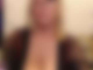 IlariaCetoi's Live Sex Cam Show