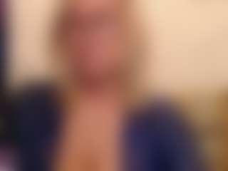 IlariaCetoi's Live Sex Cam Show