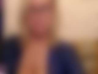 Live cam show with IlariaCetoi - Amateur on Camsoda