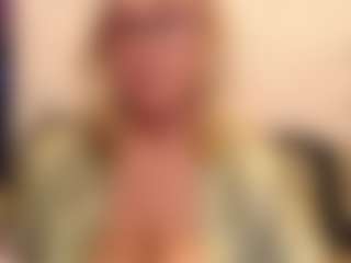Live cam show with IlariaCetoi - Mature on Camsoda