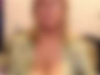 IlariaCetoi's Live Sex Cam Show