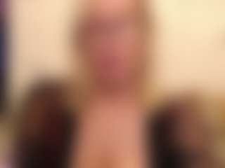 IlariaCetoi's Live Sex Cam Show