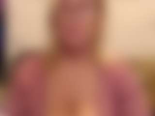 IlariaCetoi's Live Sex Cam Show