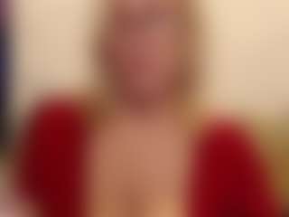 Live cam show with IlariaCetoi - Green Eyes on Mixed Magazine Live
