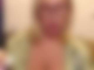 Live cam show with IlariaCetoi - Granny Lovense on WildCum
