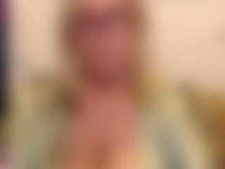 IlariaCetoi's Live Sex Cam Show