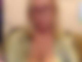 IlariaCetoi's Live Sex Cam Show