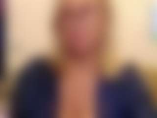 Live cam show with IlariaCetoi - Granny BBW on Camsoda