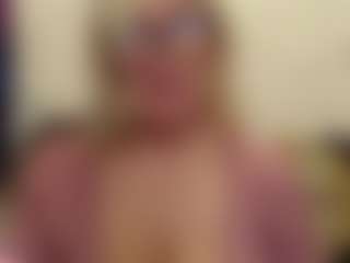 Live cam show with IlariaCetoi - Green Eyes on Camsoda