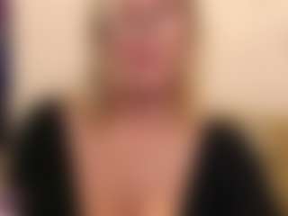 IlariaCetoi's Live Sex Cam Show