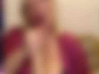 IlariaCetoi's Live Sex Cam Show