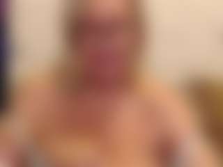 IlariaCetoi's Live Sex Cam Show