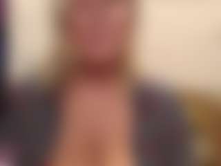 IlariaCetoi's Live Sex Cam Show