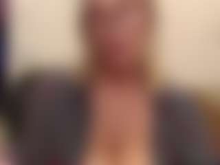 IlariaCetoi's Live Sex Cam Show