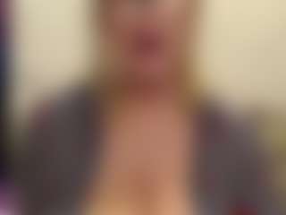 Live cam show with IlariaCetoi - Granny Big Tits on Camsoda