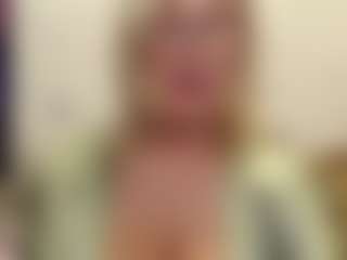 IlariaCetoi's Live Sex Cam Show