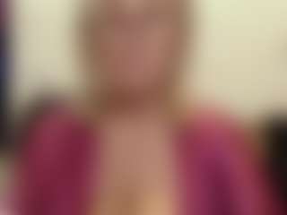 IlariaCetoi's Live Sex Cam Show