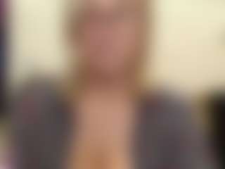 Live cam show with IlariaCetoi - Granny on Soda Cam