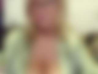 IlariaCetoi's Live Sex Cam Show