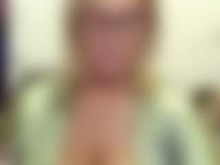 IlariaCetoi's Live Sex Cam Show