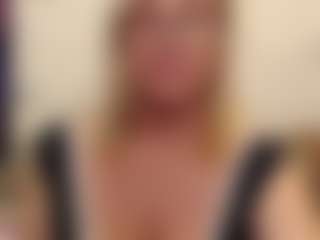 IlariaCetoi MILF webcam performer live streaming