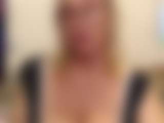 Live cam show with IlariaCetoi - Amateur Mature on Dolls Live