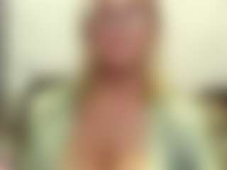 Live cam show with IlariaCetoi - Green Eyes on sexylive.show