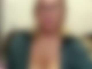 IlariaCetoi's Live Sex Cam Show