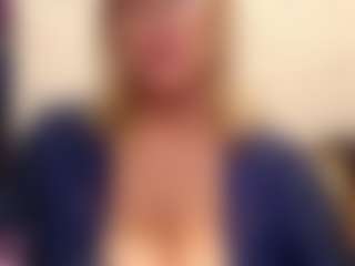 Live cam show with IlariaCetoi - Granny BBW on livesuperchat.net