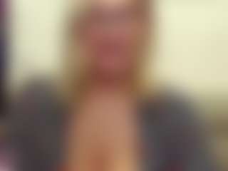 Live cam show with IlariaCetoi - Italian Mature on intimatelivegirls.com